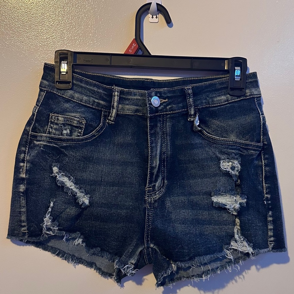 SHEIN EZwear Women's Distressed Denim Shorts With Frayed Hem And Pockets